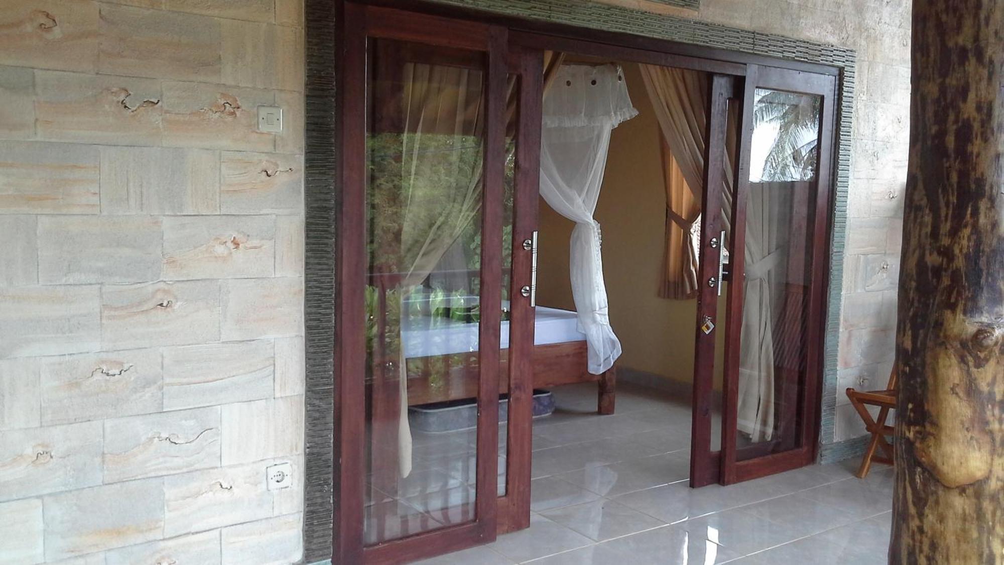 Rumahku Homestay Amed Szoba fotó